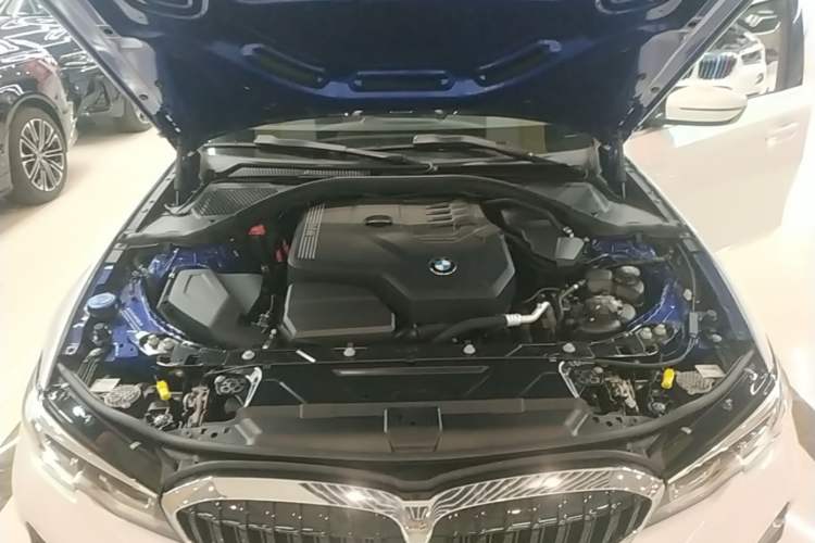 Used BMW 3 Series 2021 320Li M Sport Package Engine Bay