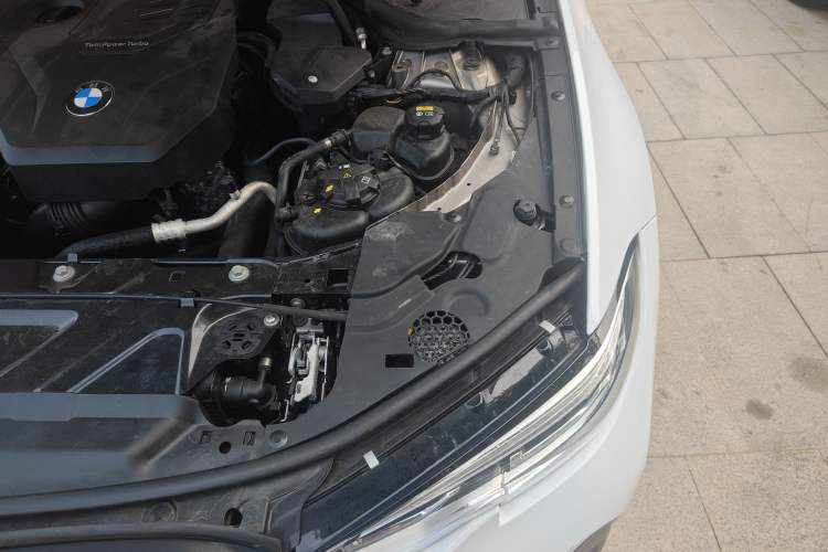 Used BMW 3 Series 2021 325Li M Sport Shadowline Package Engine Bay Left