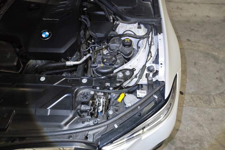 Used BMW 3 Series 2021 320Li M Sport Package Engine Bay Left