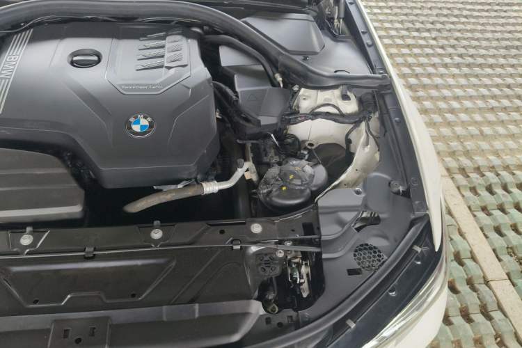 Used BMW 3 Series 2021 Restyled 325i M Sport Night Edition Package Engine Bay Left