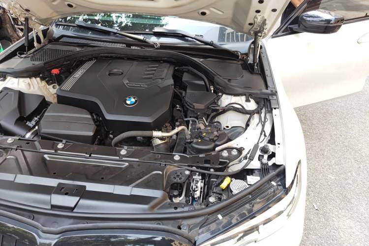 Used BMW 3 Series 2021 325Li M Sport Shadowline Package Engine Bay Left