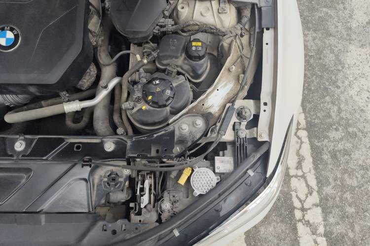 Used BMW 3 Series 2021 325Li M Sport Package Engine Bay Left