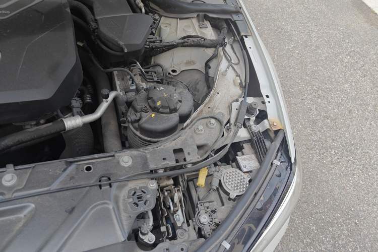 Used BMW 3 Series 2021 Restyled 325Li M Sport Package Engine Bay Left