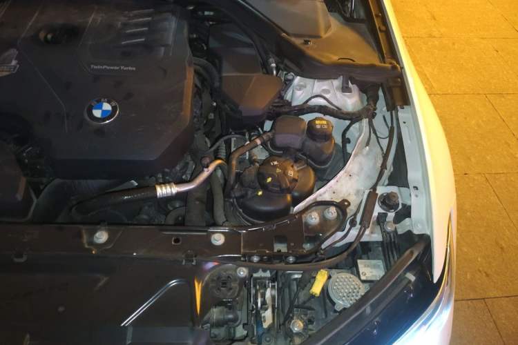 Used BMW 3 Series 2021 325Li M Sport Shadowline Package Engine Bay Left