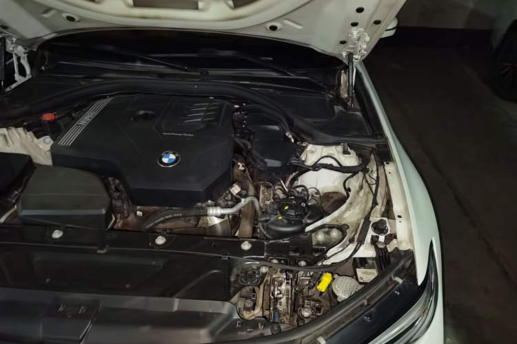 Used BMW 3 Series 2021 Restyled 325i M Sport Package Engine Bay Left