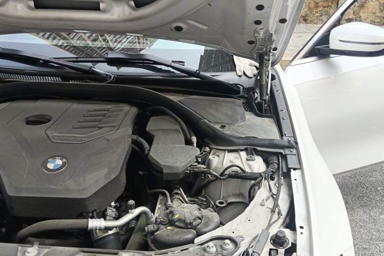 Used BMW 3 Series 2021 Second Facelift 325i M Sport Package Engine Bay Left