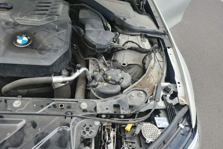 Used BMW 3 Series 2021 Restyled 320i Sport Package Engine Bay Left