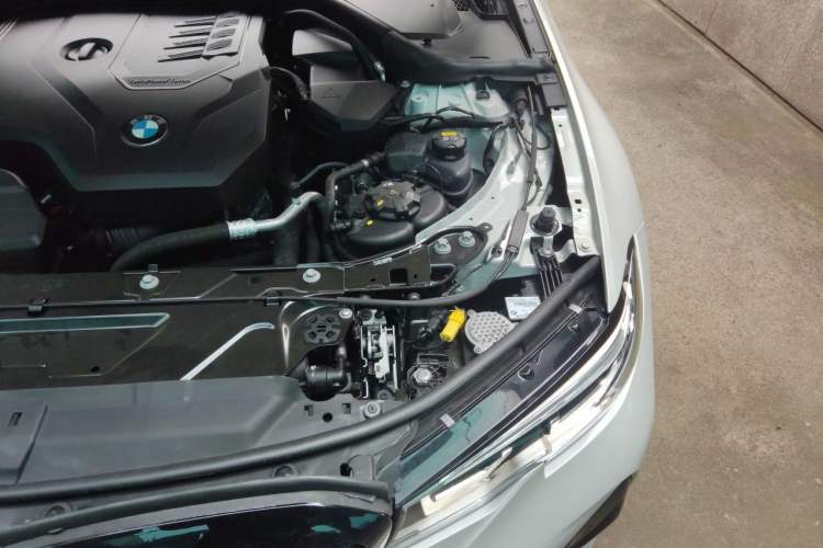 Used BMW 3 Series 2021 325Li M Sport Shadowline Package Engine Bay Left