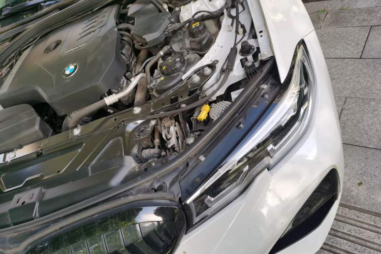 Used BMW 3 Series 2021 325i M Sport Night Edition package Engine Bay Left