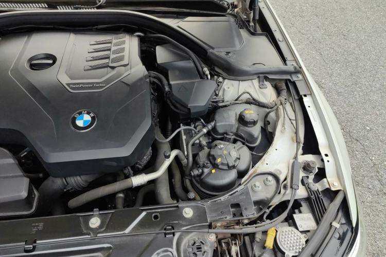 Used BMW 3 Series 2021 325Li M Sport Shadowline Package Engine Bay Left