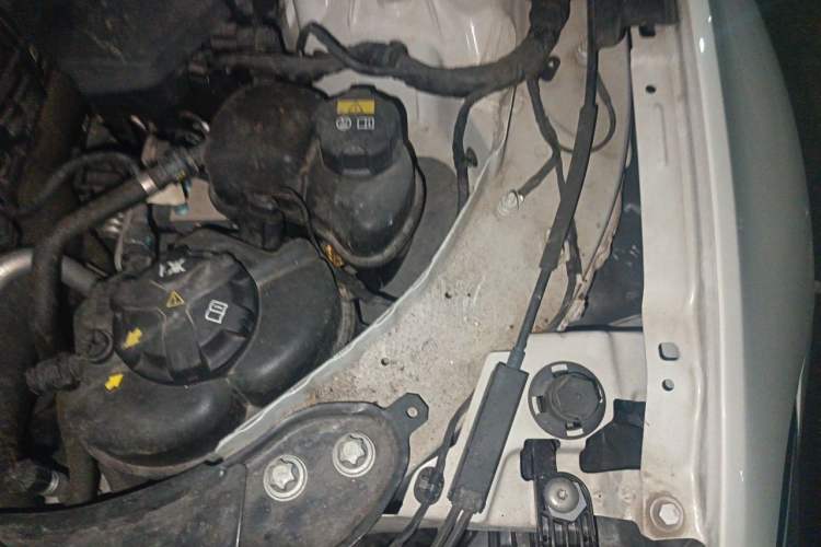 Used BMW 3 Series 2021 320i Sport Package Engine Bay Left