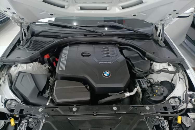 Used BMW 3 Series 2021 Restyled 320i Sport Package Engine Bay