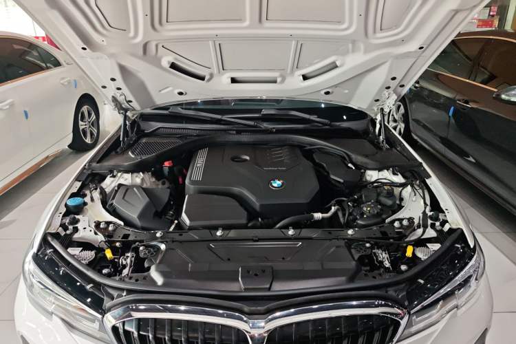 Used BMW 3 Series 2021 320Li M Sport Package Engine Bay