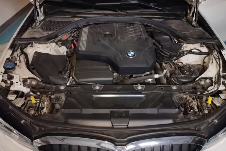 Used BMW 3 Series 2021 Restyled 320i Sport Package Engine Bay