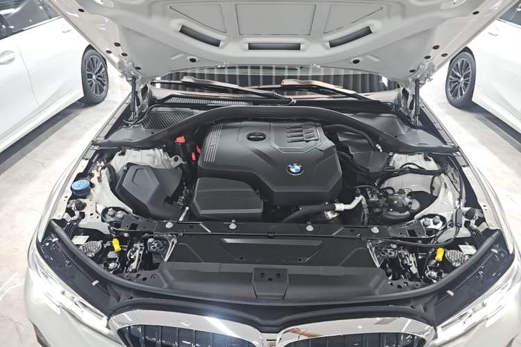 Used BMW 3 Series 2021 Facelifted 320Li M Sport Package Engine Bay