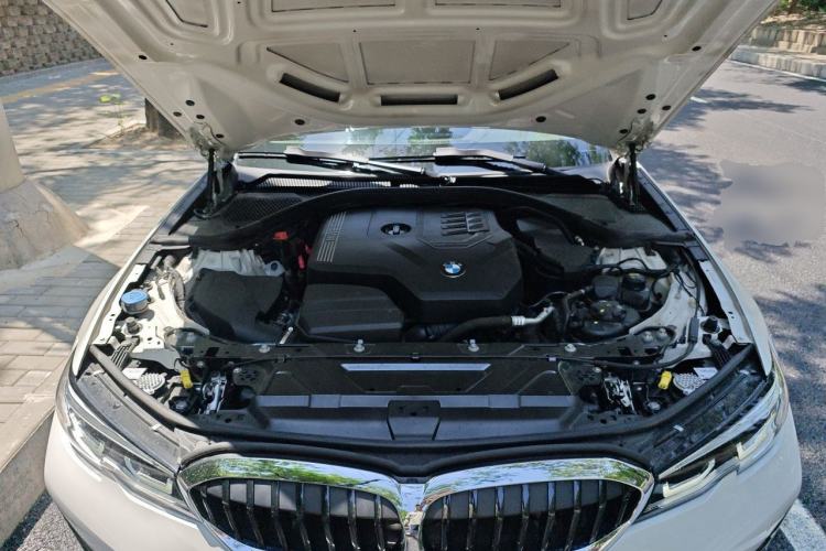 Used BMW 3 Series 2021 320i Sport Package Engine Bay