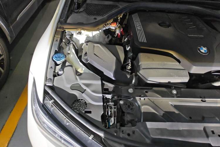 Used BMW 3 Series 2021 Second Facelift 325Li M Sport Package Engine Bay Right
