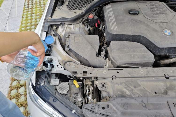 Used BMW 3 Series 2021 320Li M Sport Package Engine Bay Right