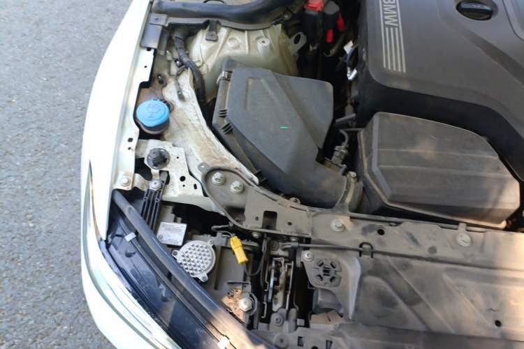 Used BMW 3 Series 2021 Restyled 325Li M Sport Package Engine Bay Right