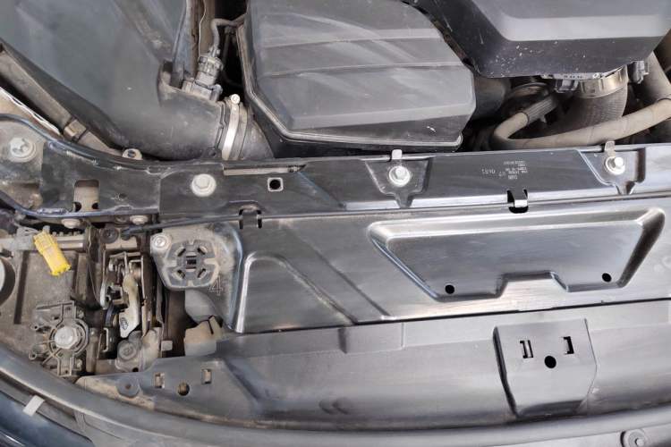 Used BMW 3 Series 2021 Restyled 325i M Sport Package Engine Bay Right