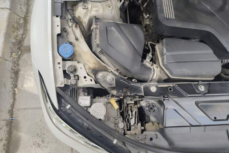 Used BMW 3 Series 2021 325Li M Sport Package Engine Bay Right