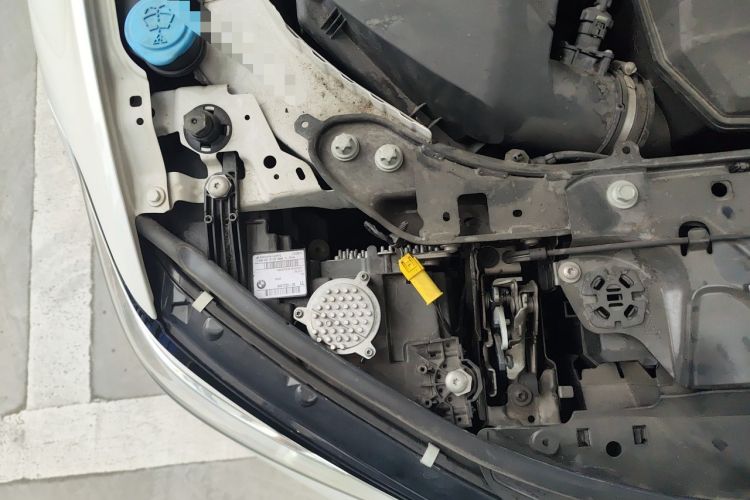 Used BMW 3 Series 2021 Second Facelift 320i Sport Package Engine Bay Right