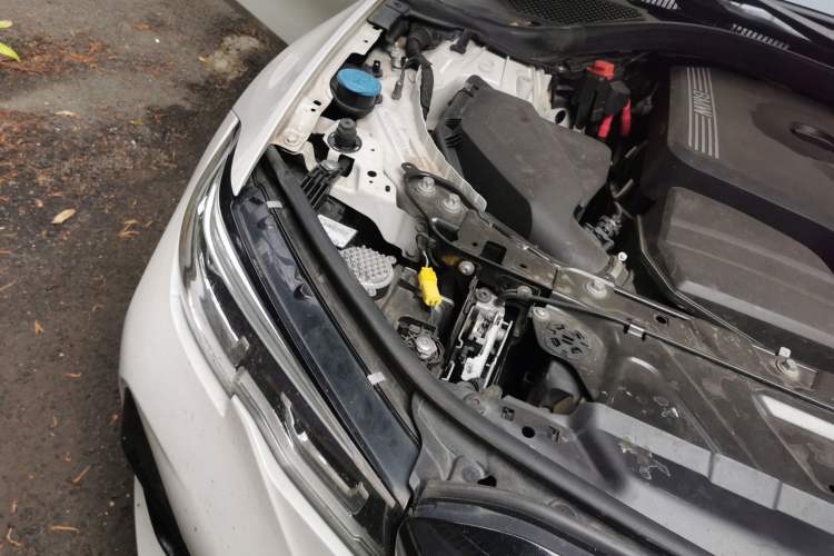 Used BMW 3 Series 2021 325i M Sport Night Edition package Engine Bay Right