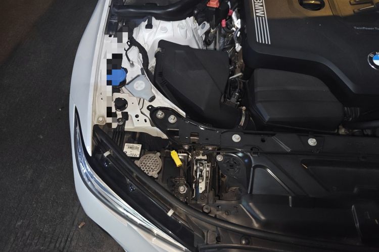 Used BMW 3 Series 2021 325Li M Sport Shadowline Package Engine Bay Right
