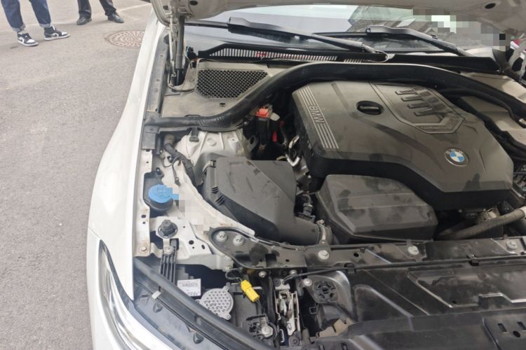 Used BMW 3 Series 2021 320i Sport Package Engine Bay Right