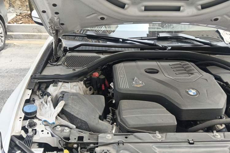 Used BMW 3 Series 2021 Second Facelift 325i M Sport Package Engine Bay Right