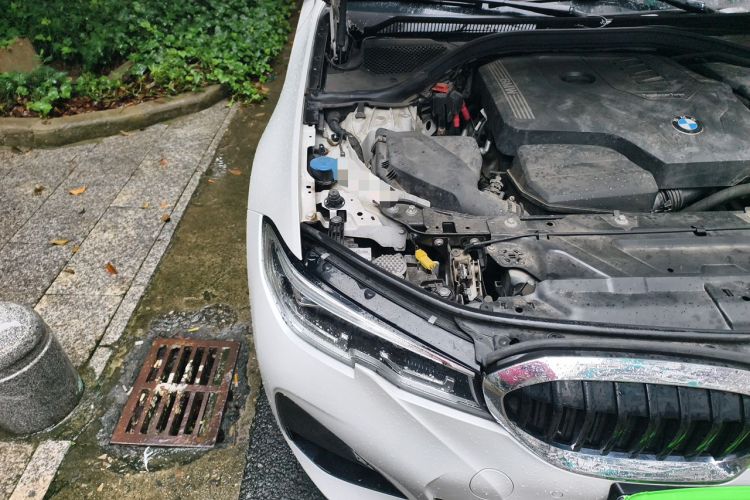 Used BMW 3 Series 2021 325i M Sport Package Engine Bay Right