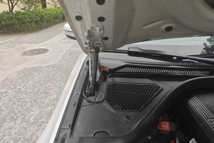 Used BMW 3 Series 2021 Restyled 325Li M Sport Package Engine Bay Right