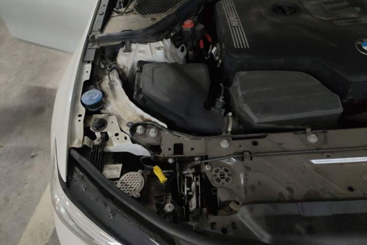 Used BMW 3 Series 2021 Second Facelift 325Li M Sport Package Engine Bay Right