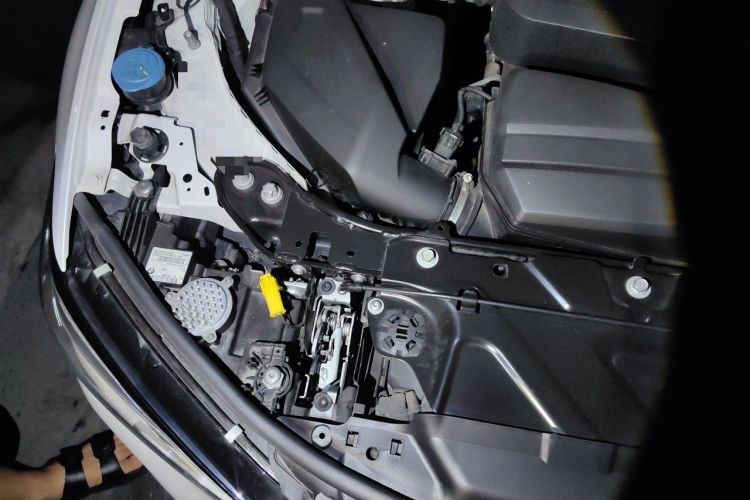 Used BMW 3 Series 2021 325Li M Sport Shadowline Package Engine Bay Right