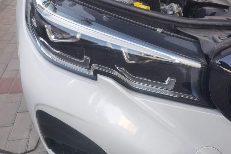 Used BMW 3 Series 2021 325i M Sport Night Edition package Engine Bay Right