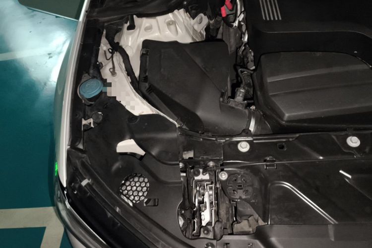 Used BMW 3 Series 2021 Restyled 325i M Sport Night Edition Package Engine Bay Right