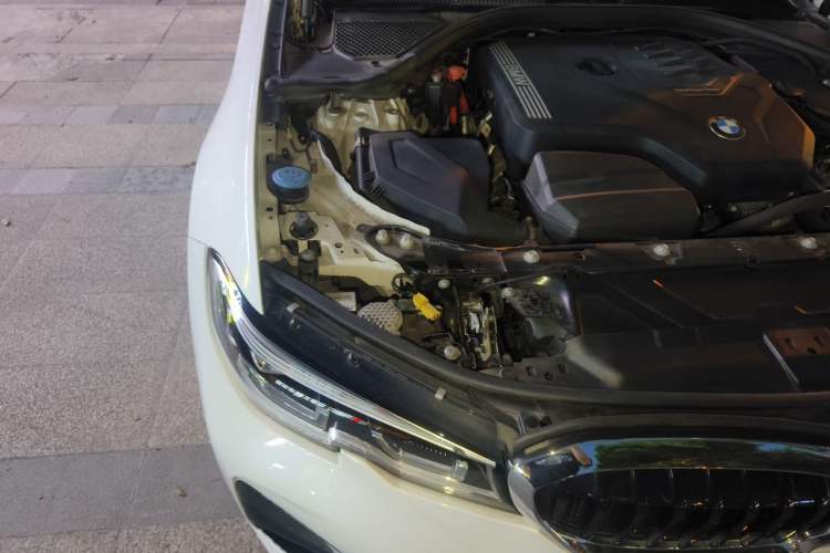 Used BMW 3 Series 2021 Second Facelift 325Li M Sport Package Engine Bay Right