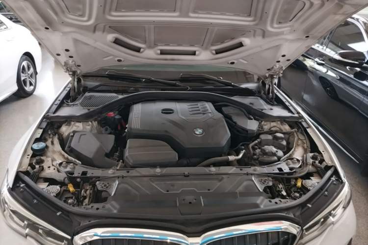 Used BMW 3 Series 2021 320Li M Sport Package Engine Bay
