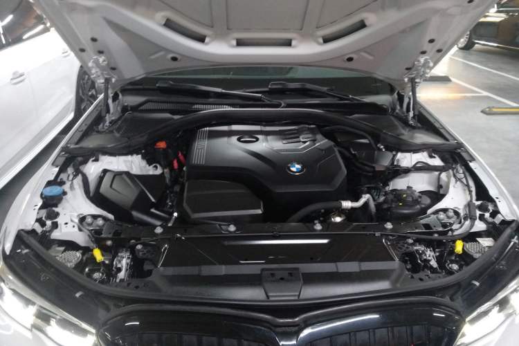 Used BMW 3 Series 2021 Restyled 325Li M Sport Package Engine Bay