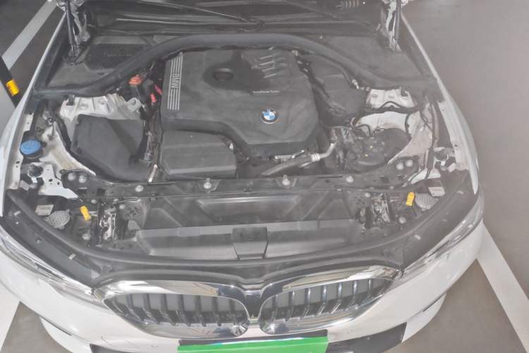 Used BMW 3 Series 2021 320i Sport Package Engine Bay