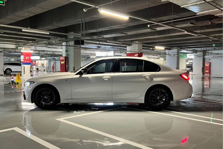 Used BMW 3 Series 2021 325Li M Sport Shadowline Package Exterior 1