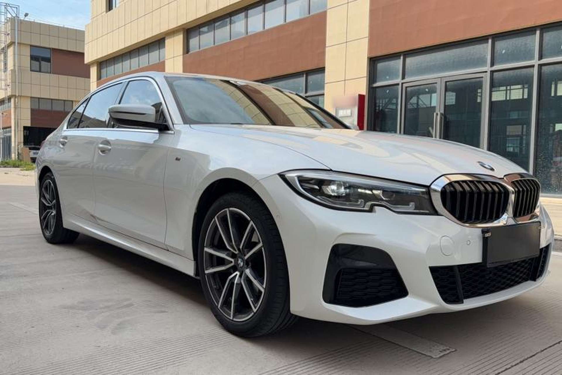 Used BMW 3 Series 2021 Second Facelift 325Li M Sport Package Exterior 1