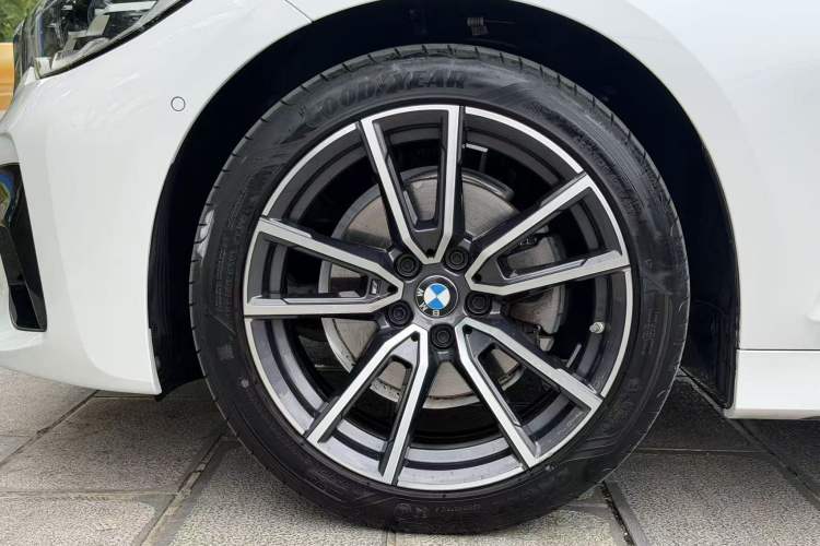 Used BMW 3 Series 2021 Restyled 325Li M Sport Package Exterior 12