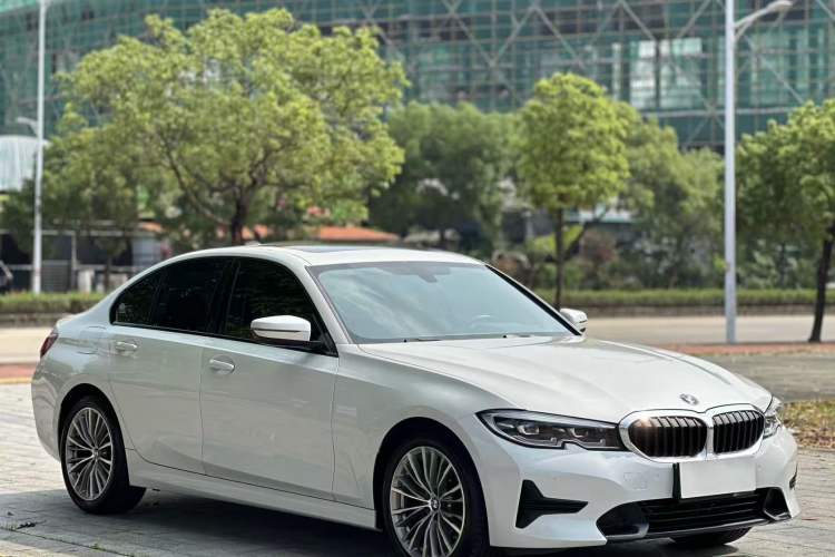 Used BMW 3 Series 2021 320i Sport Package Exterior 2