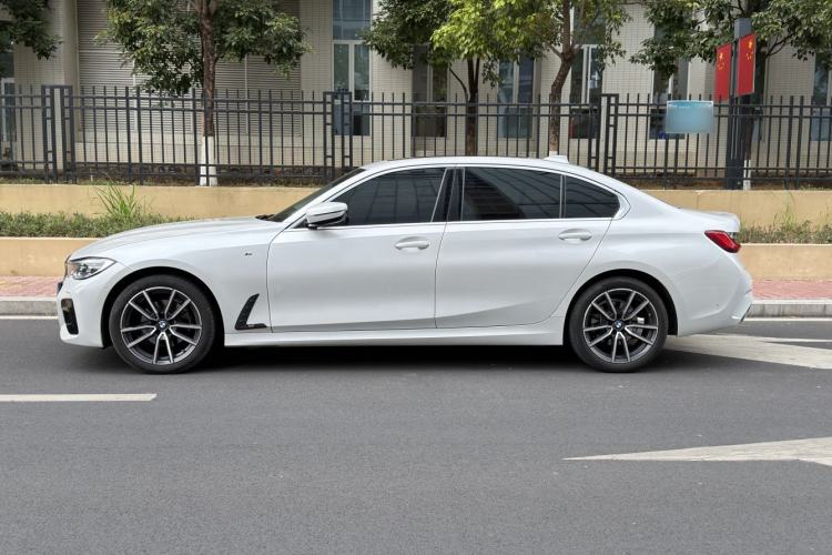 Used BMW 3 Series 2021 Second Facelift 325Li M Sport Package Exterior 2