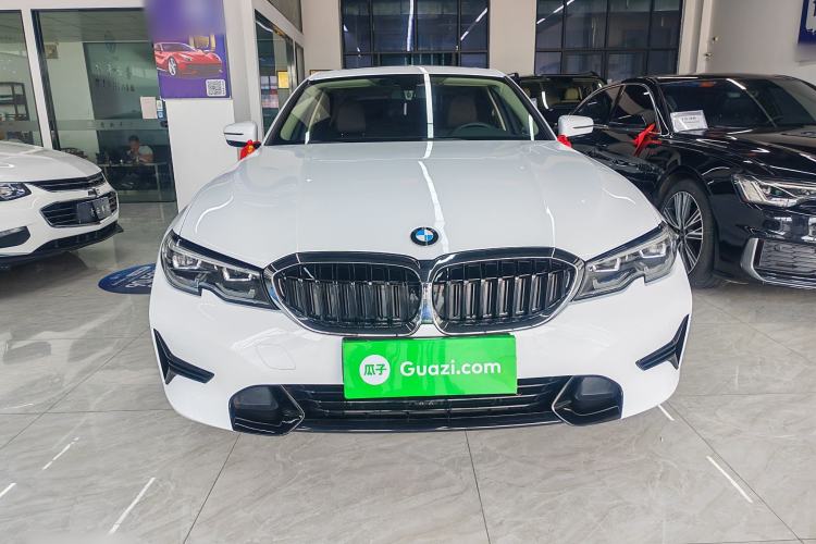 Used BMW 3 Series 2021 320i Sport Package Exterior 2