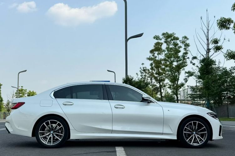 Used BMW 3 Series 2021 Second Facelift 325Li M Sport Package Exterior 2