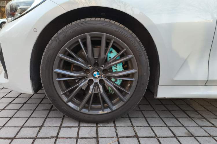 Used BMW 3 Series 2021 Restyled 325Li M Sport Package Exterior 2