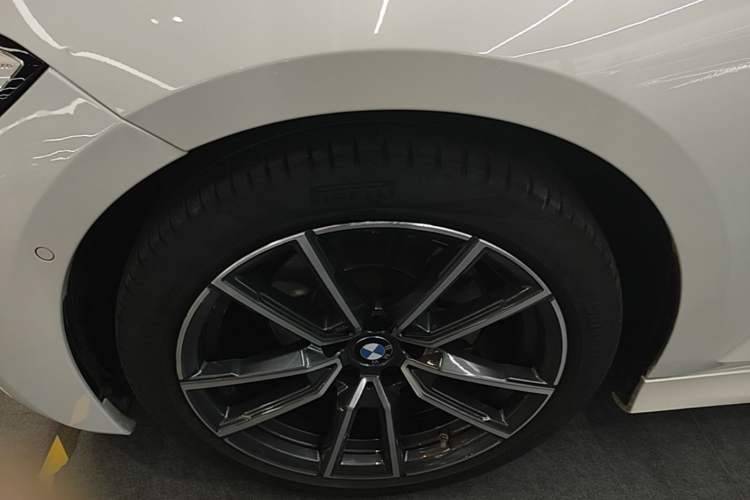 Used BMW 3 Series 2021 Restyled 325Li M Sport Package Exterior 2