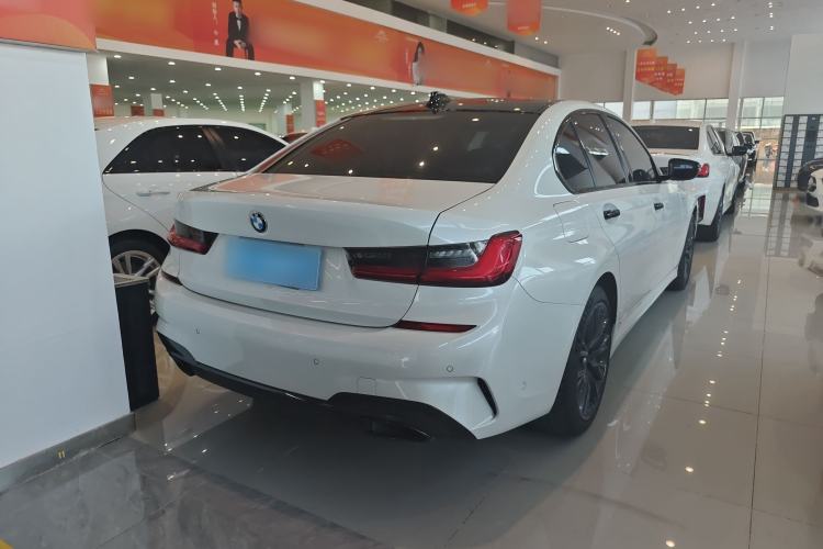 Used BMW 3 Series 2021 330i M Sport Night Edition Exterior 3